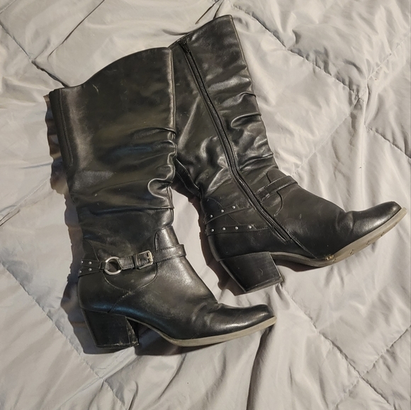 Black boots size 8.5 - Picture 1 of 5